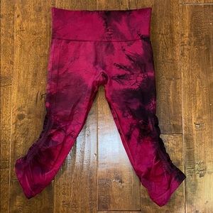 Lululemon Red and Black Tie Dye Crop Leggings Sz 4